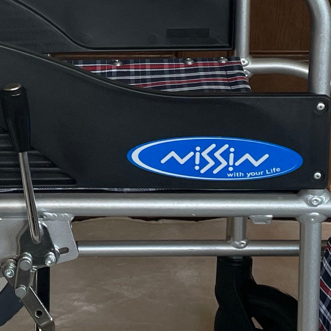 日進医療器 介助式 軽量車椅子 NEO-2 (取扱説明書あり)