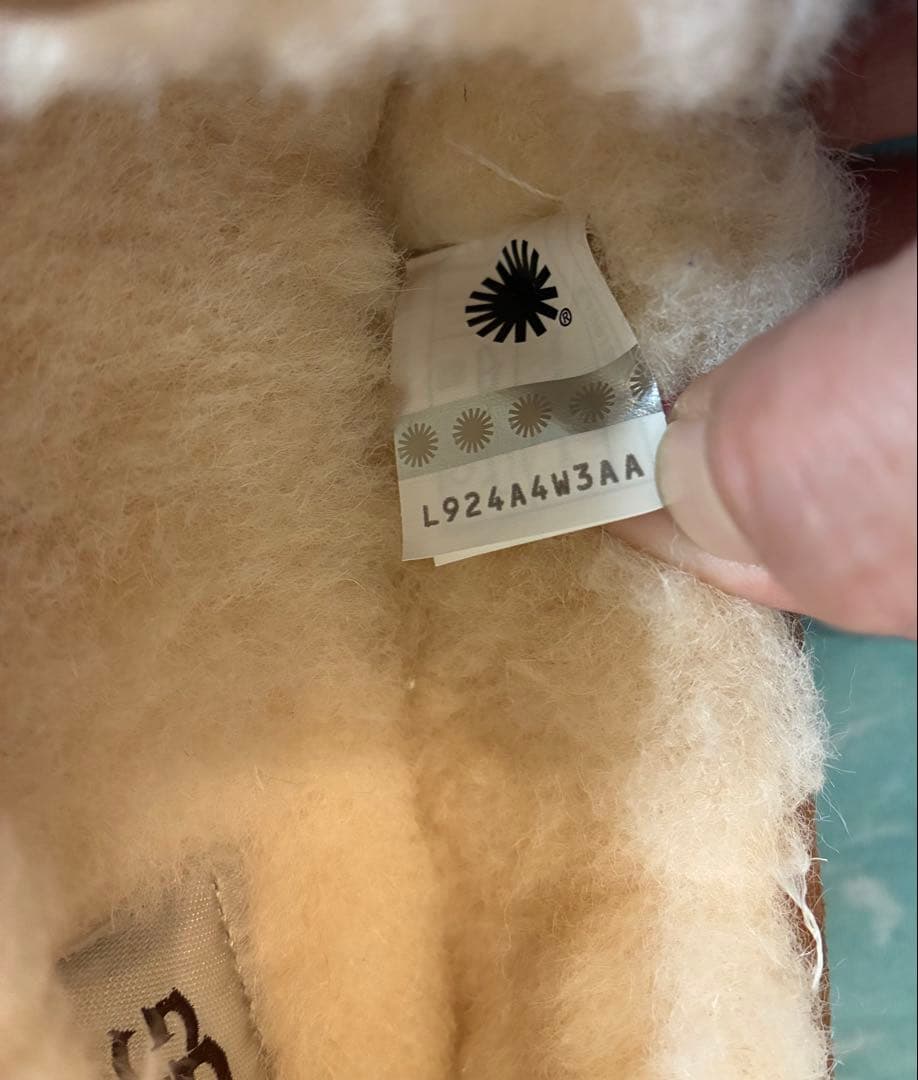 新品　UGG アグ　タゴタ　ローファー　モカシン　キャメルベージュ　24㎝