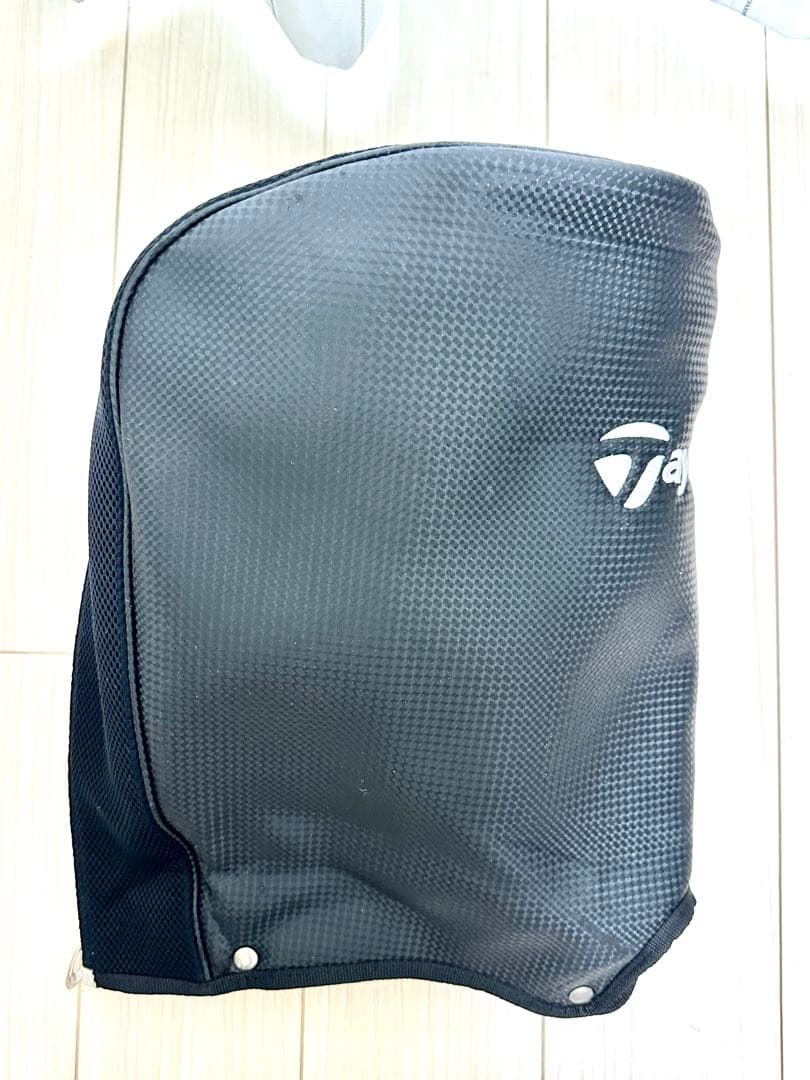 TaylorMade キャディバッグ 黒 / 赤 / シルバー