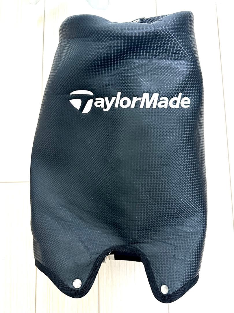TaylorMade キャディバッグ 黒 / 赤 / シルバー