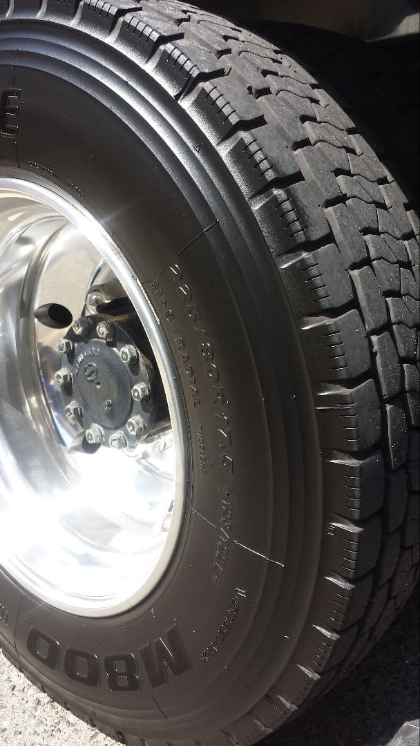 【ブラックラスター】530×4 タイヤワックス　艶　光沢　撥水　タイヤ　トラック