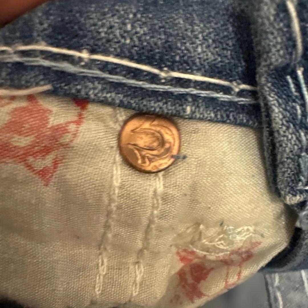 TRUE RELIGION ストレートブルーデニムBIG T 白ステッチ　正規品