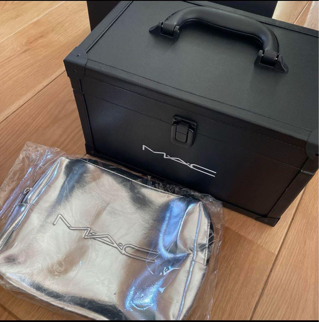 MAC メイクボックス & シルバーポーチ