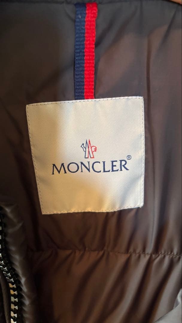 【TOM】MONCLER　ダウンベスト