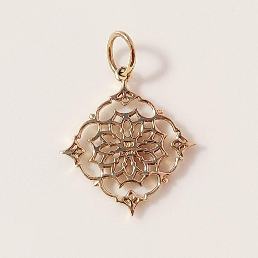 agete　アガット　K10　チャーム　ペンダントトップ　10金　アラベスク