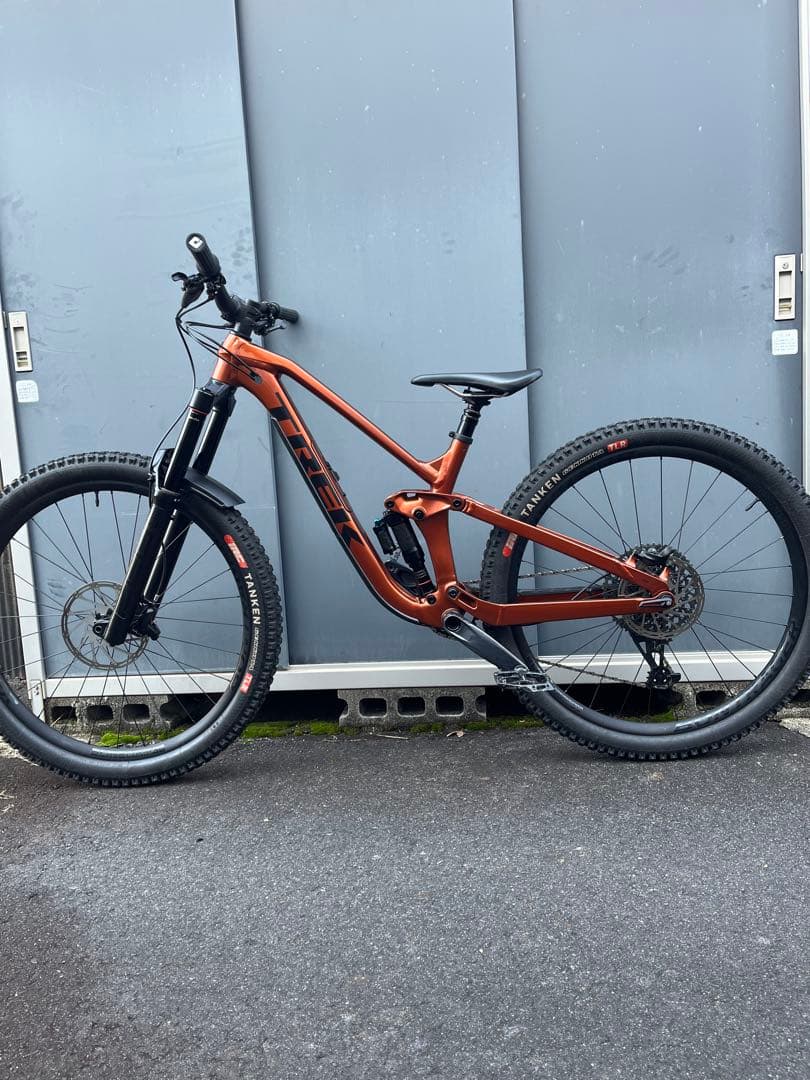 TREK SLASH 8 GEN5 トレックスラッシュ8