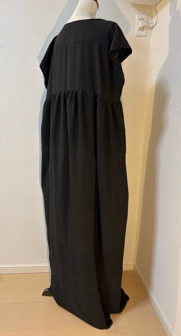 あーす　黒留袖リメイクワンピース＋手描き友禅マーガレット ― 金糸刺繍松葉