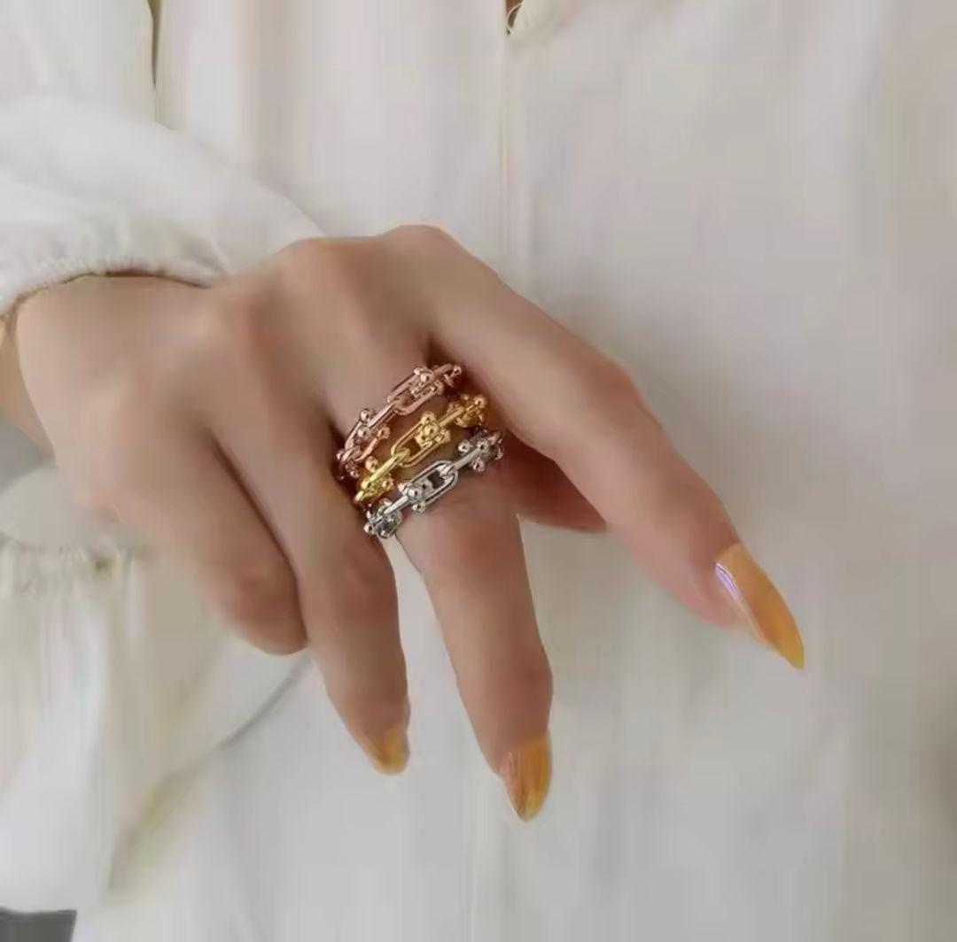 オシャレ指輪✨️　ハードウェアリング　ワンポイント　ゴールド