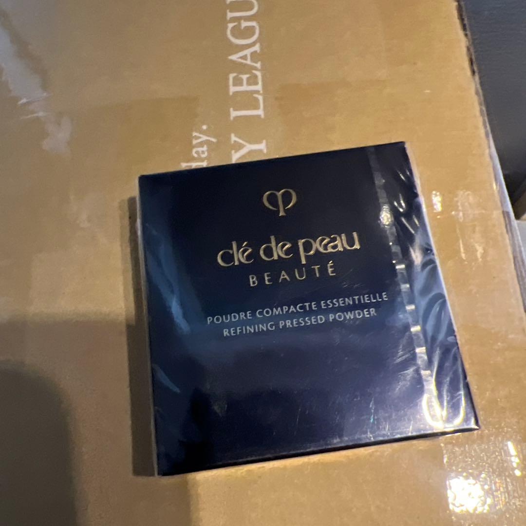 プードルコンパクトエサンシエルn パウダー エレガントスリム クレドポーボーテ