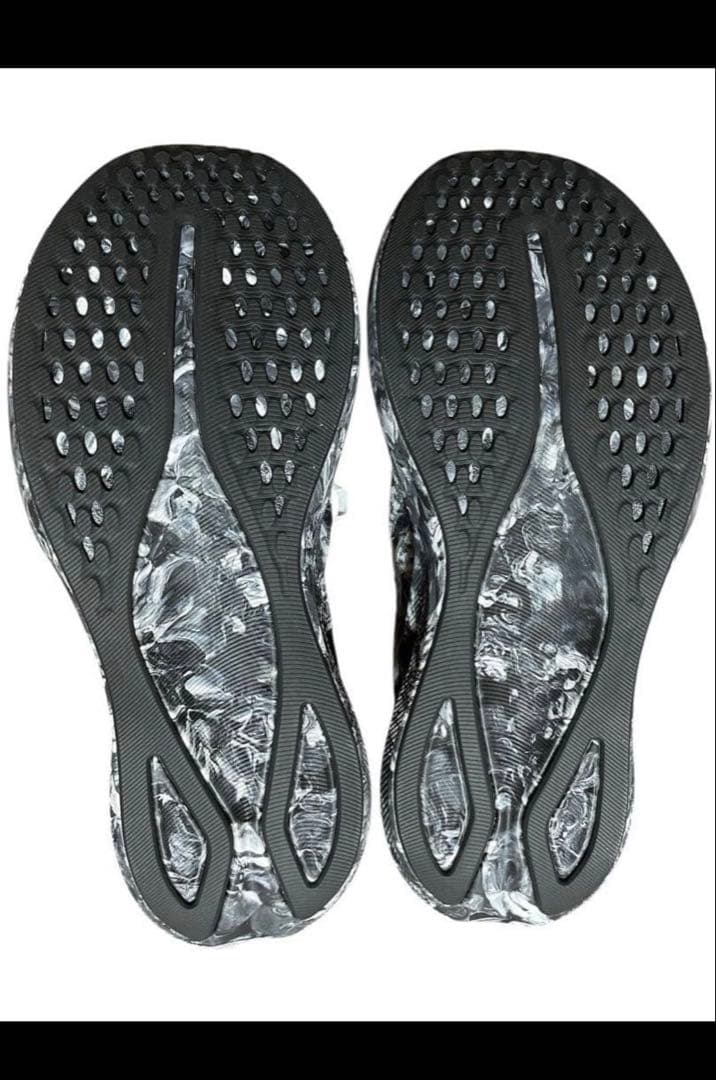 市*ー様 アシックス NOOSA TRI 16 ランニングシューズ　28.0cm