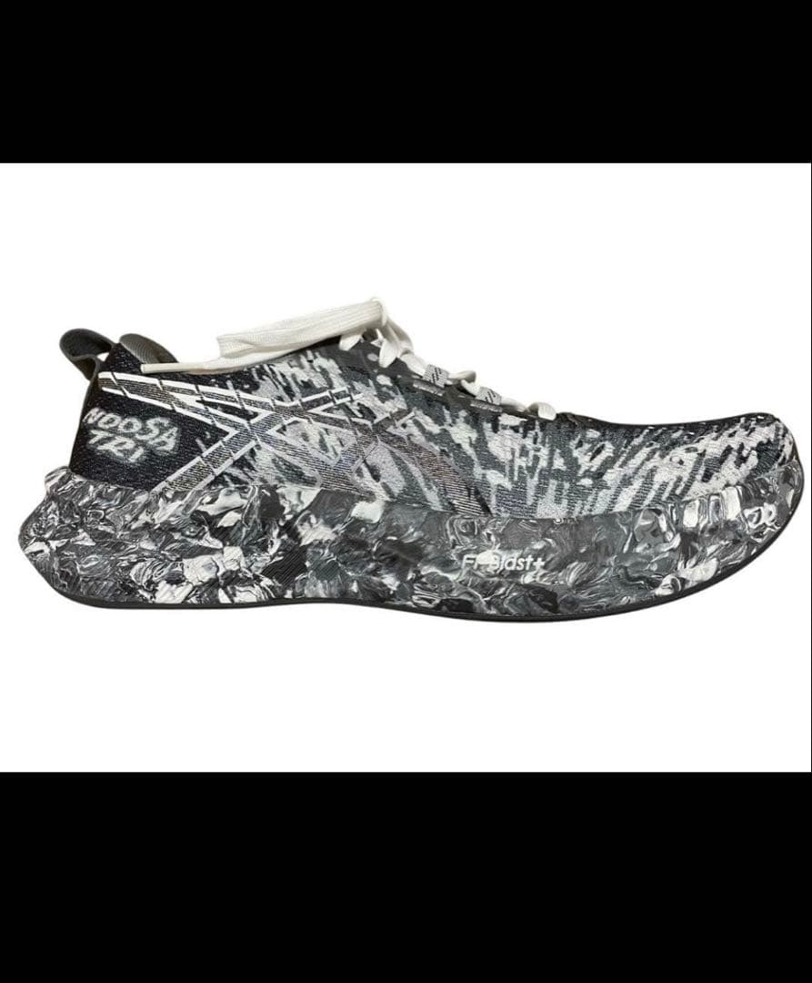 市*ー様 アシックス NOOSA TRI 16 ランニングシューズ　28.0cm