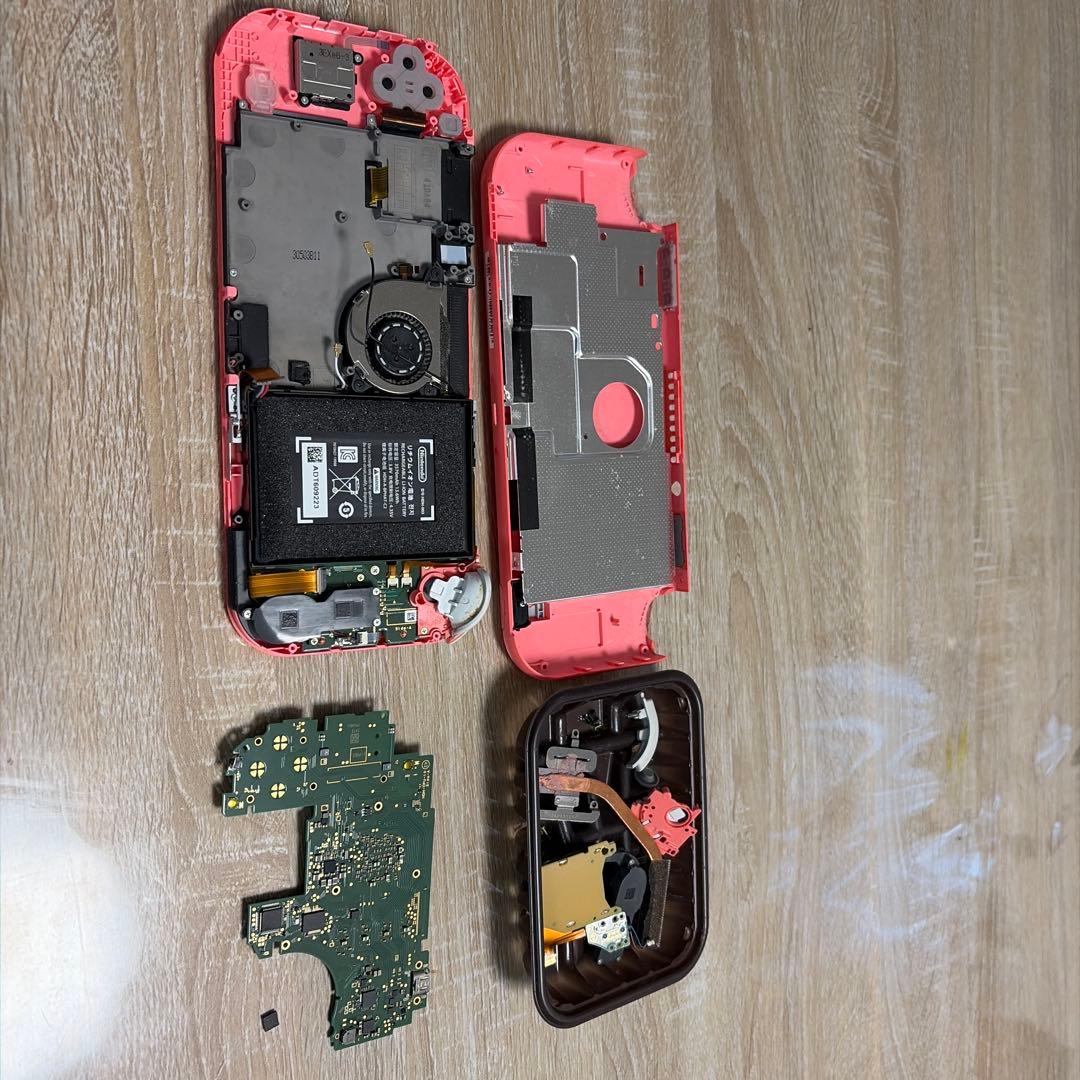 d*3様 ニンテンドーSwitchライト　ジャンク