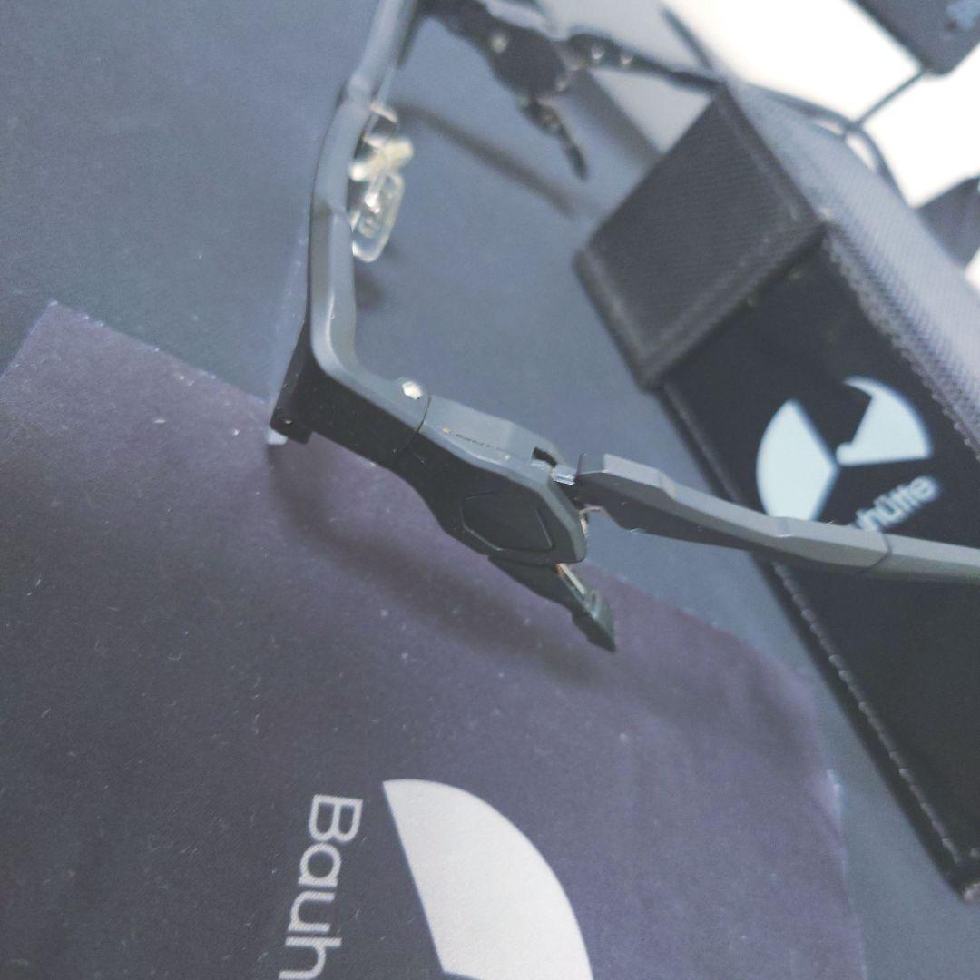 【伊織もえ】Bauhutte(バウヒュッテ) ゲーミングメガネ