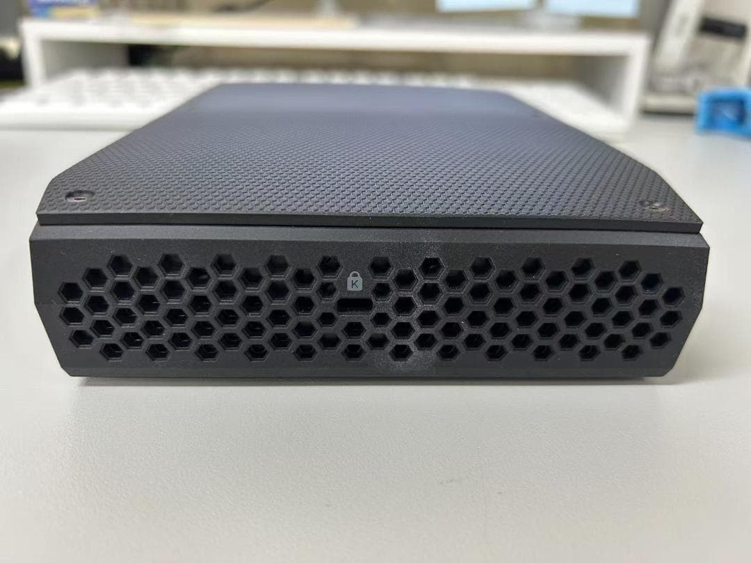 Intel NUC Kit NUC8i7HVK 16GB/SSD512GB 美品