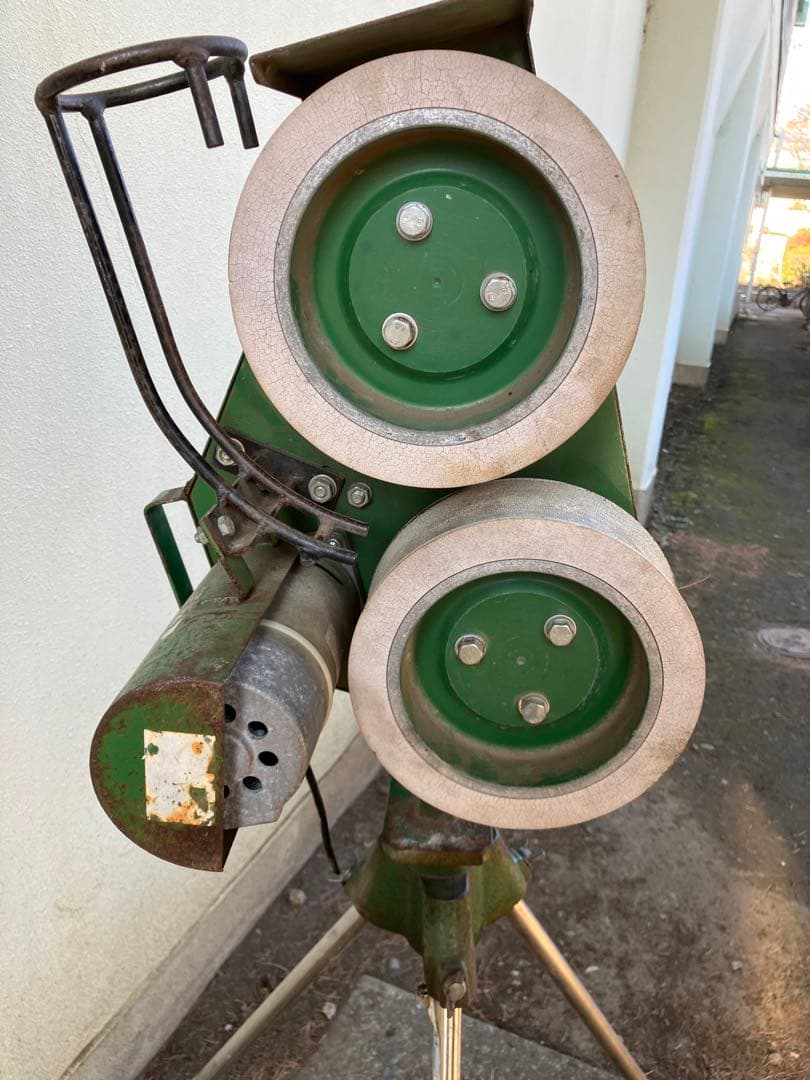 ピッチングマシン 二重ホイール 緑