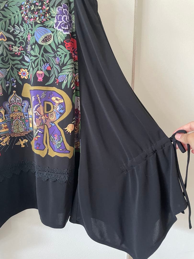 トクコプルミエブォル花柄ノースリーブチュニック