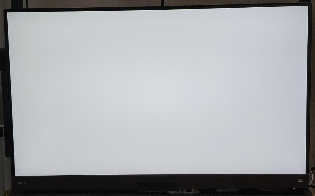 【美品】BenQ EW3280U 32インチ 4K モニター リモコン付属品完備