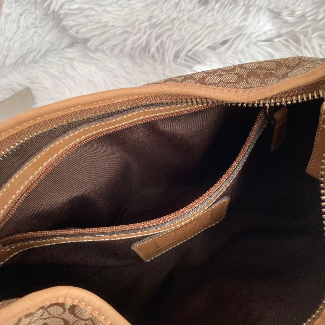 COACH コーチ ワンショルダー ハンドバッグ　ハーフムーン シグネチャー