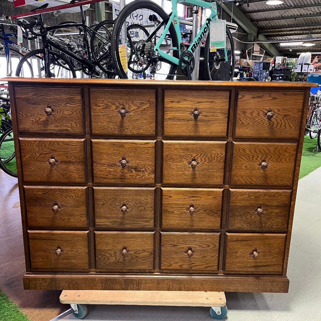 美品 葉山ガーデン 葉山クラシック オーク材 ドロワーチェスト 4段 16杯