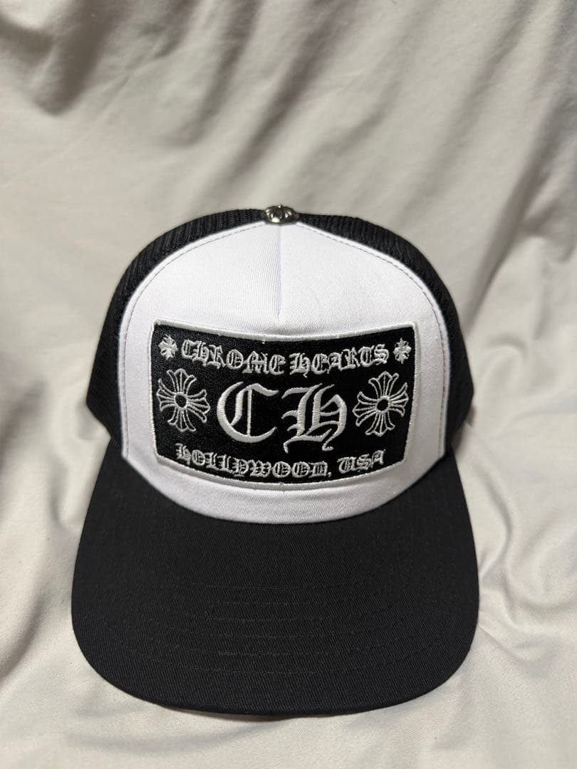 CHRONIC HEARTS トラッカーキャップ ホワイト/ブラック