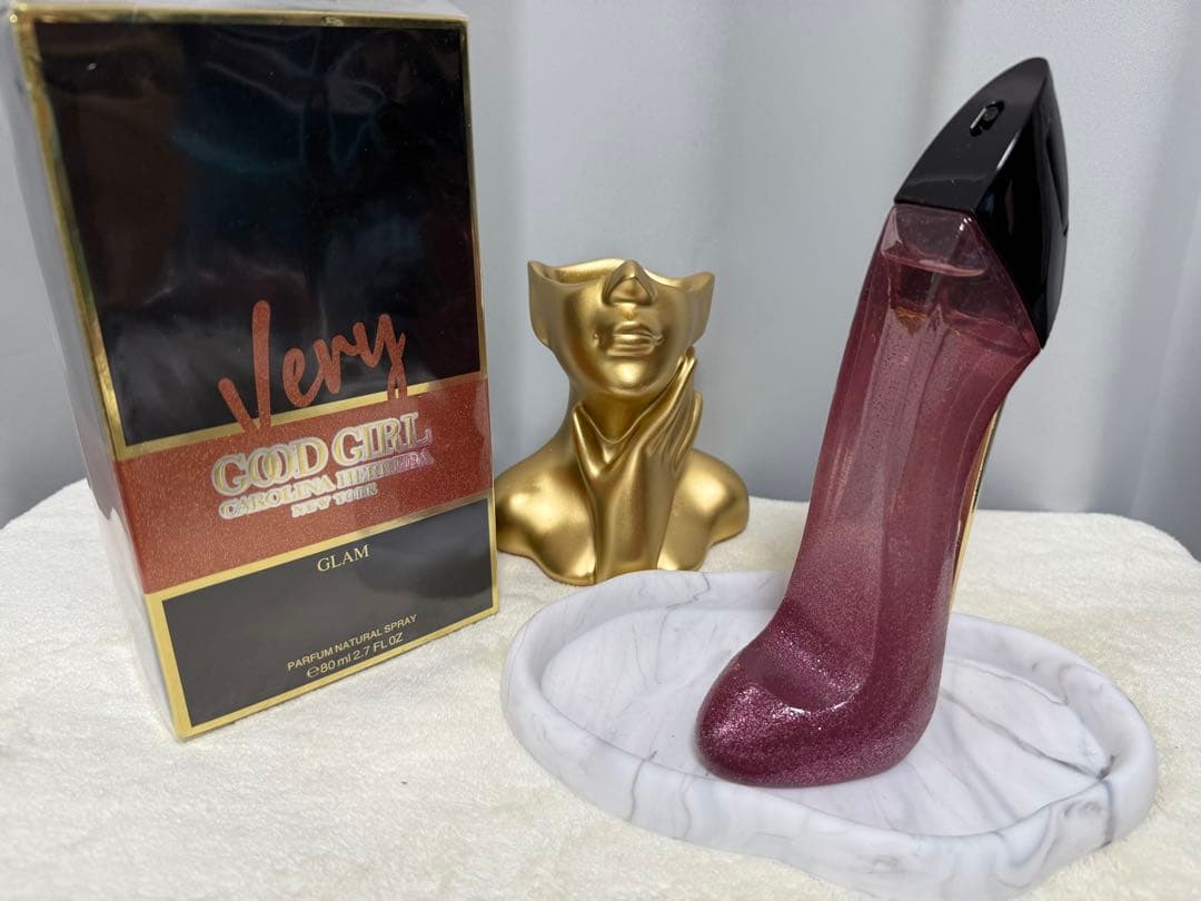 Very Good Girl Glam 香水