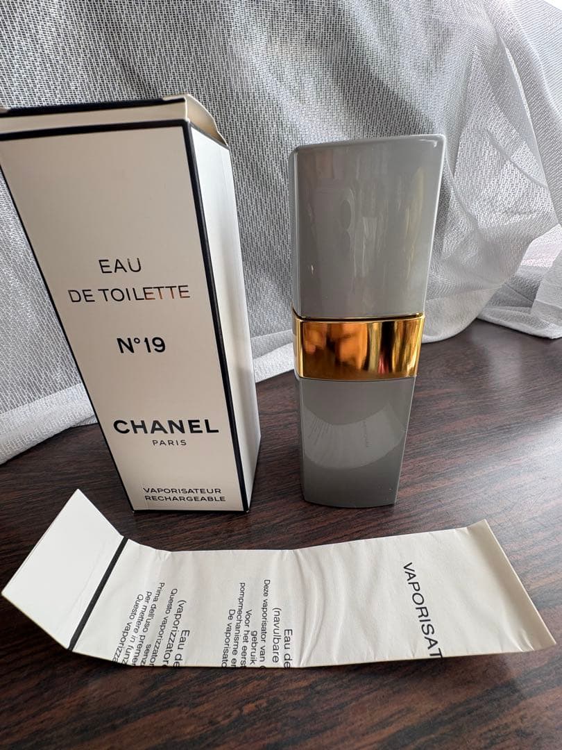CHANEL Eau de Toilette N°19 100ml リフィラブル