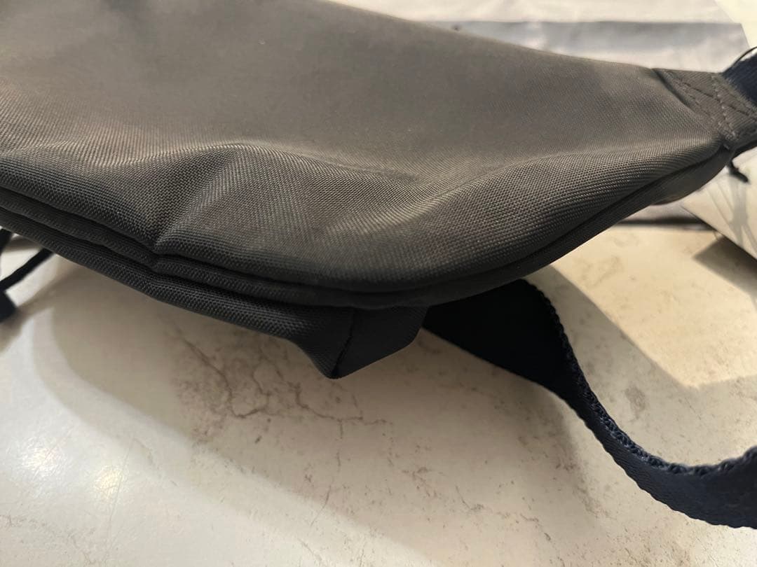 【最終値下げ】BALENCIAGA ボディバッグ