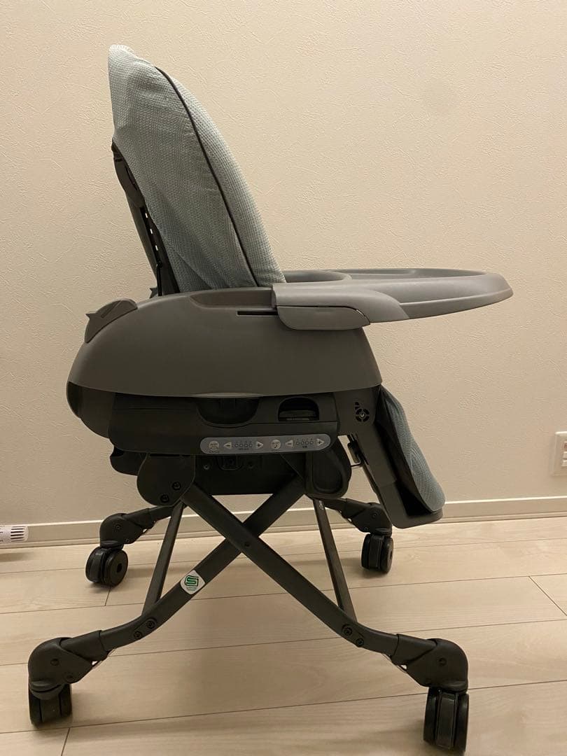 コンビ　スイングベッド&チェア