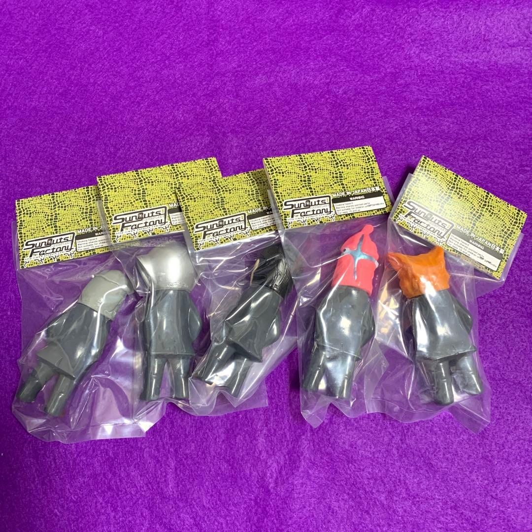 itooo　未開封 サンガッツ本舗　セミ人間　ロボット長官　等　5種セット