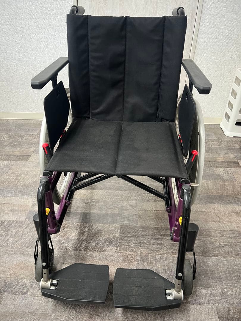 etac 自走式車椅子45S (送料込み)