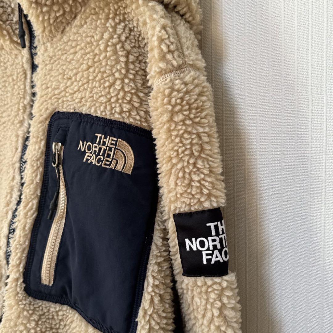 【刺繍ロゴ&肩ロゴ】ノースフェイス　フリースジャケット　キッズ150　ベージュ
