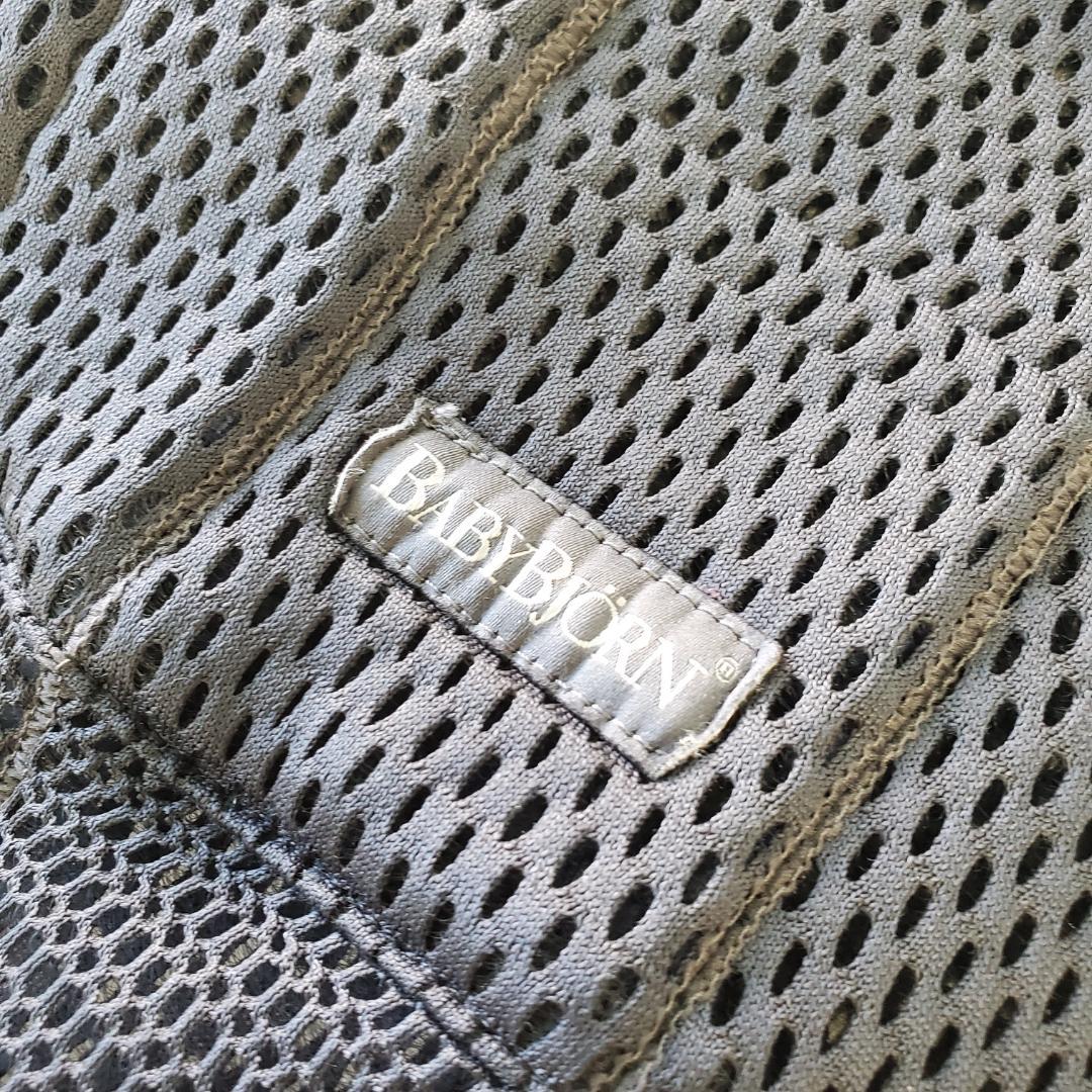 【美品】ベビービョルン　抱っこ紐　ハーモニー　アンスラサイト