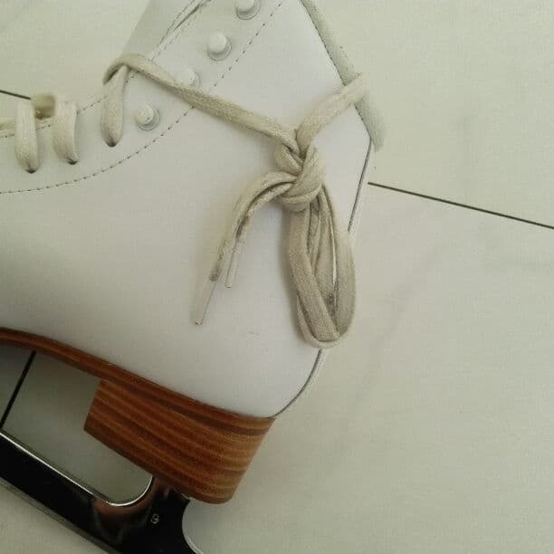 フィギュアスケート靴