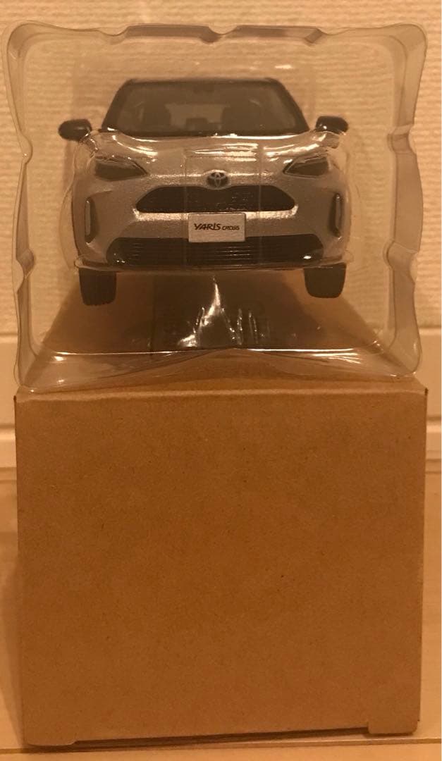 ミニカー　色見本　ヤリスクロス