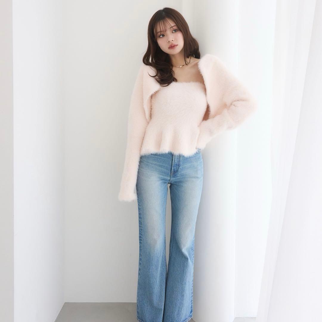 eimy istoire フェザーぺプラムニットカーディガンセット