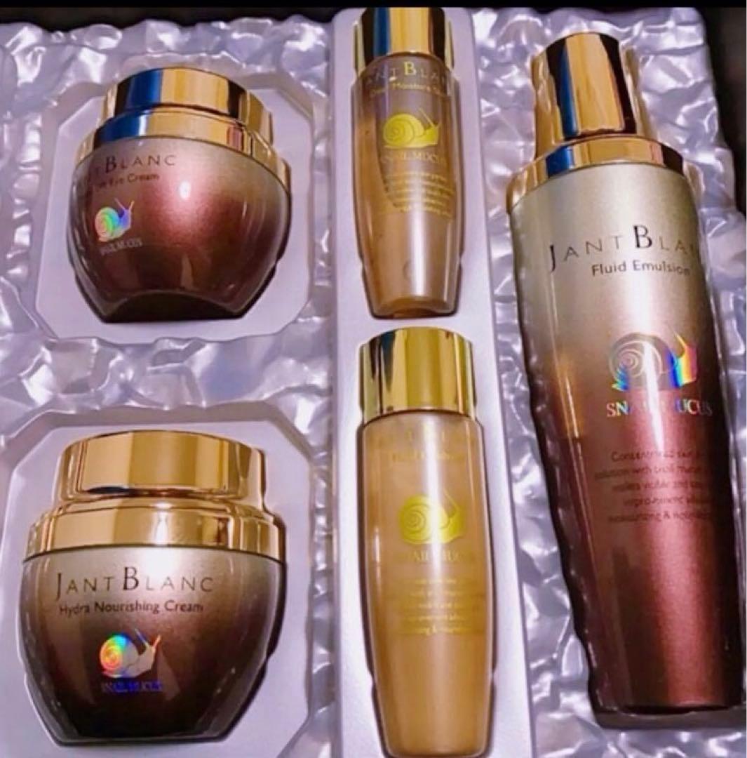 ⭐️凄すぎる❗️かたつむりスキンケアセット⭐️化粧水クリーム⭐️BBクリーム　弾力　ツヤ