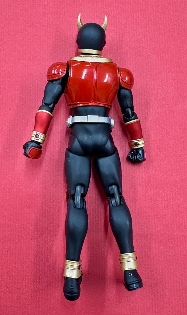 298 中古 真骨彫 仮面ライダークウガ マイティフォーム 説明必読