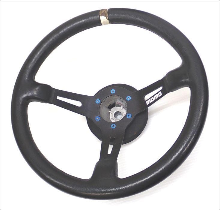 momo ステアリング 35φ ディープコーン