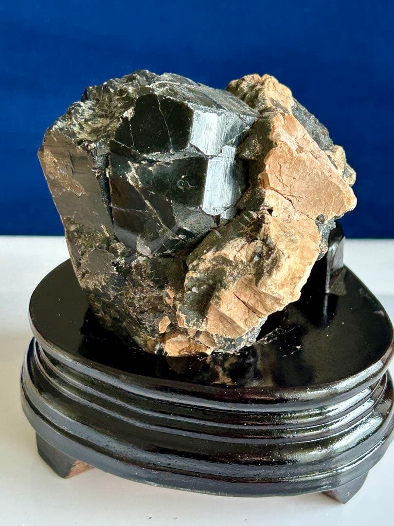 【超特大830g】強力な魔除けの石！ モリオン（黒水晶）クラスター/原石 鑑賞石