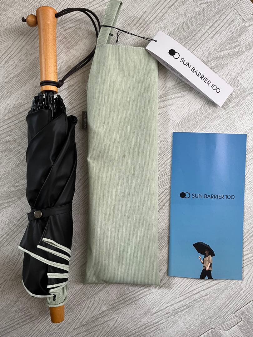 【新品同様】日傘 ２段折 / moku サンバリア100 折り畳み