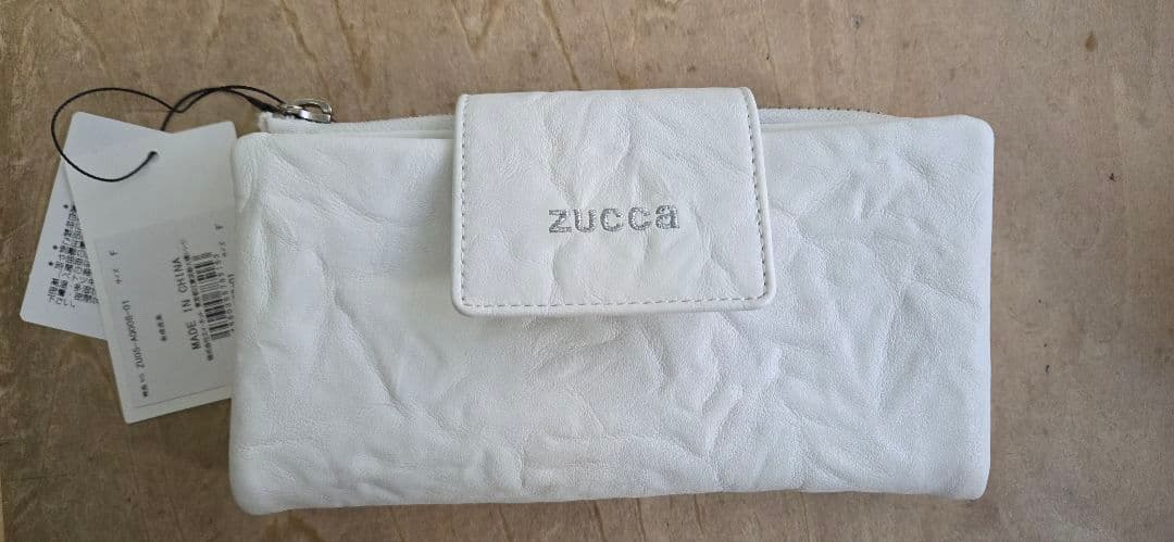 ZUCCa エンボスウォレット