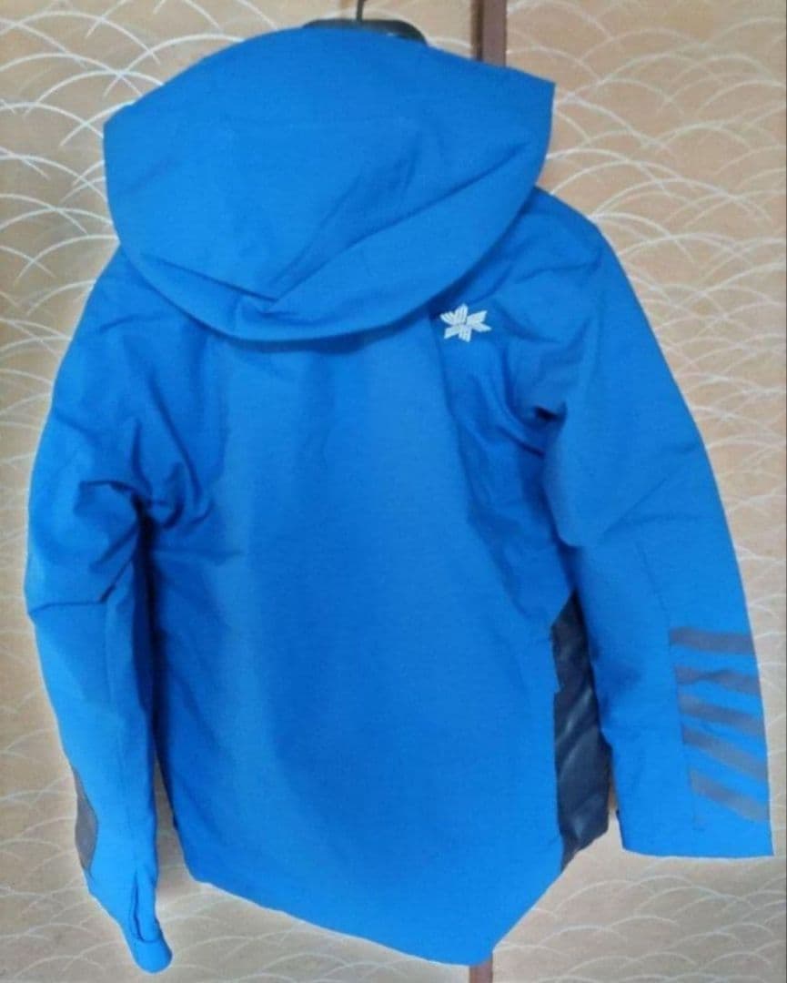 新品タグ付き GOLD WIN ゴールドウイン ウエア 上下組み合わせ。