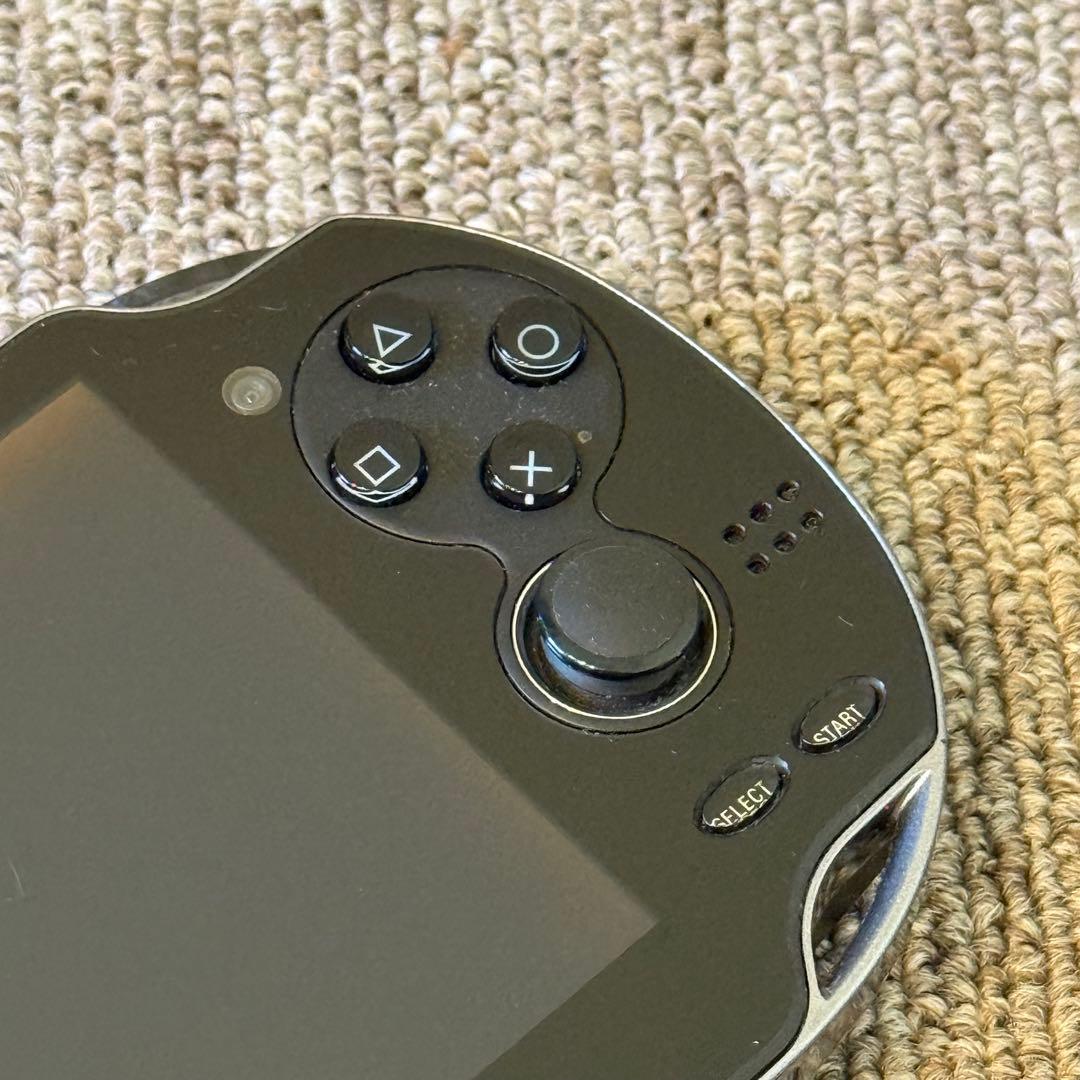 PSVITA PCH-1100 クリスタル・ブラック 箱付き