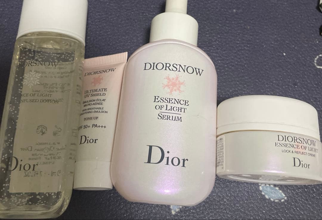 ディオール スノーエッセンス コフレ