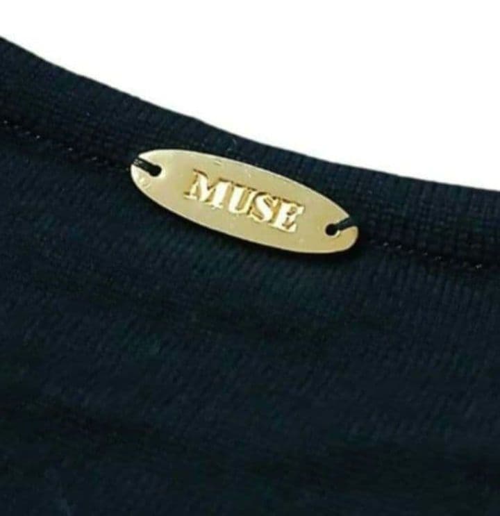 【試着のみ】MUSEDeuxiemeClasseクルーネックカーディガン金ボタン