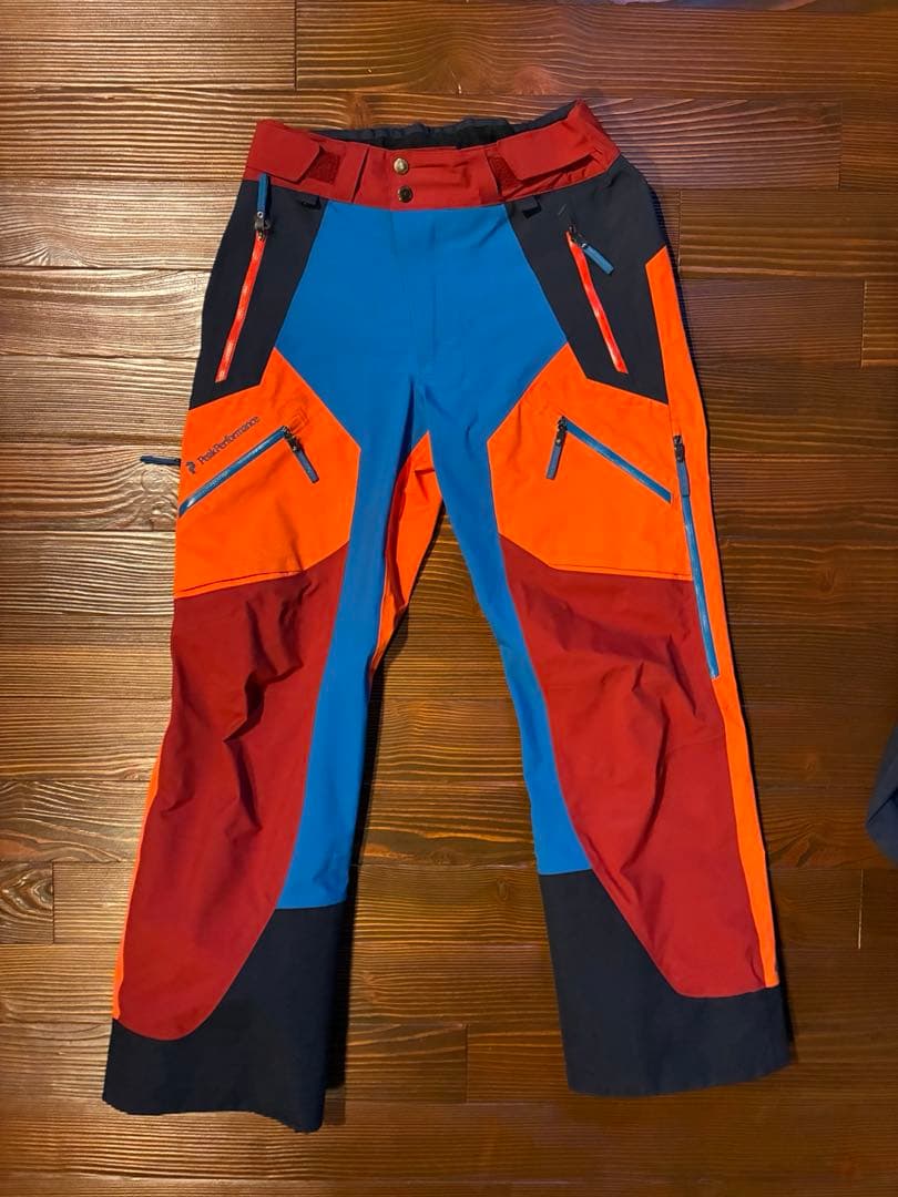 ピークパフォーマンス スキーウェア