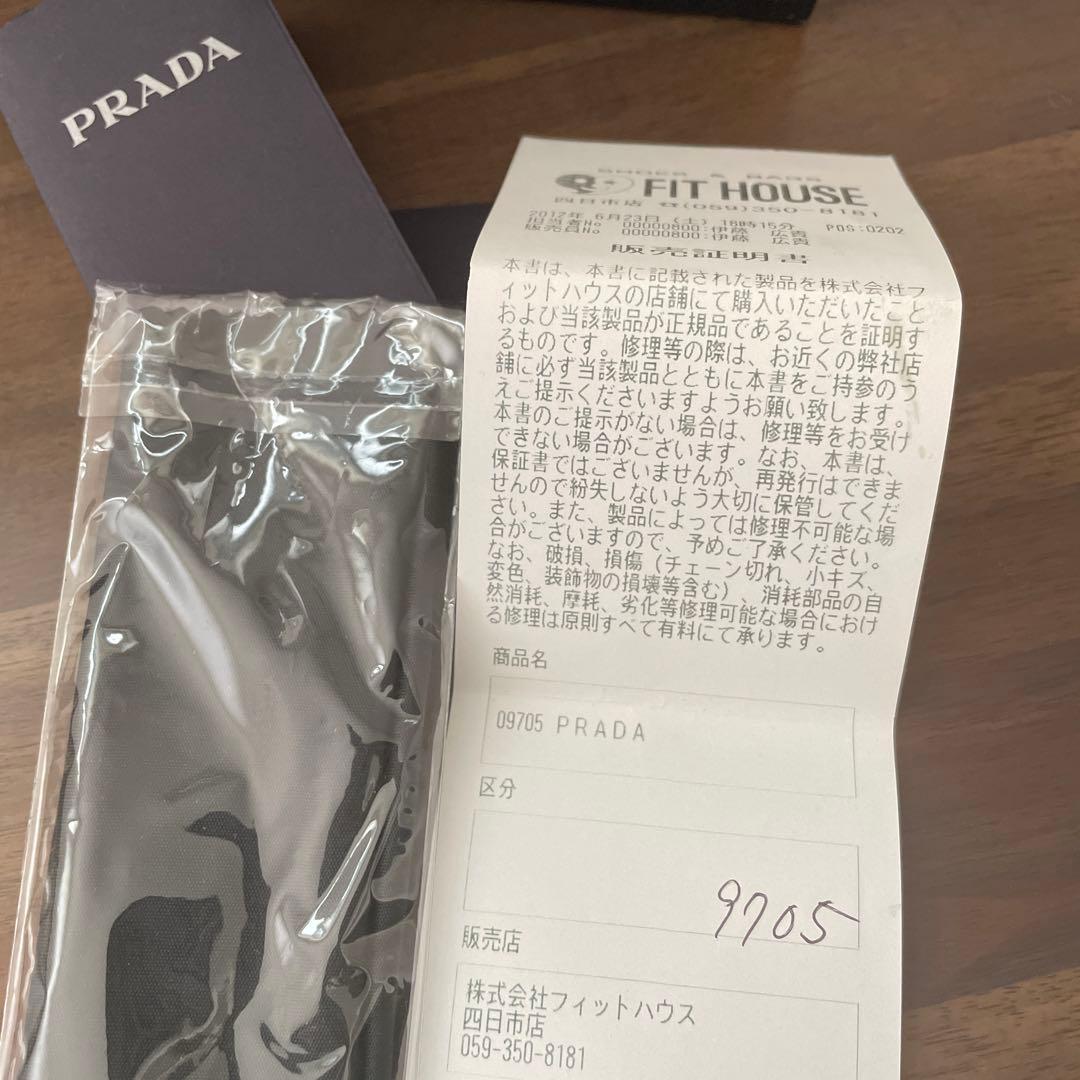 プラダ　サングラス