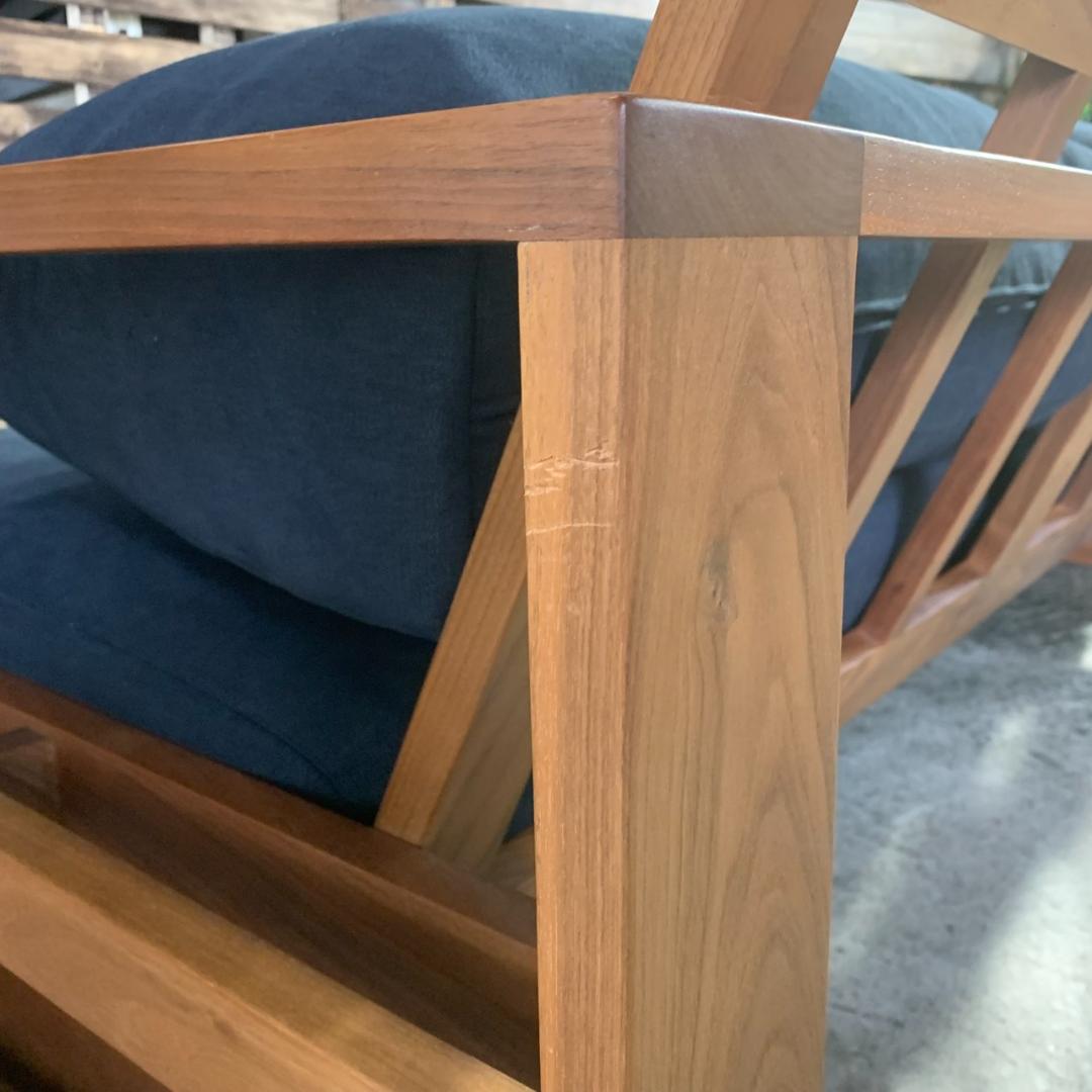 J819 3人掛けソファ + オットマンセット ネイビークッション 木製フレーム