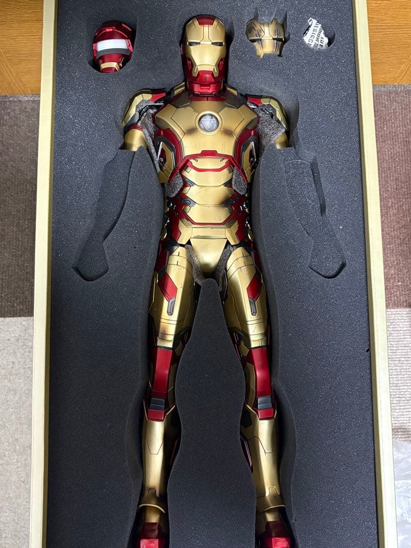 HOTTOYSホットトイズ 1/4クォータースケール アイアンマン マーク42