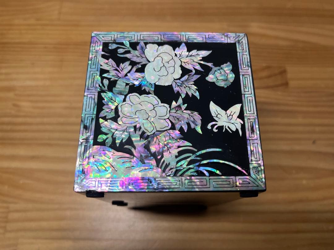 螺鈿装飾　ジュエリーボックス